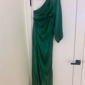 Chic Emerald One-Shoulder Dress